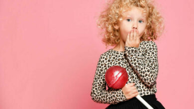 Why shouldn't parents use food as a reward or punishment?