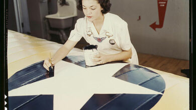 woman-at-work-wing