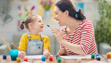 Your kids will love making a popcorn blossom tree craft