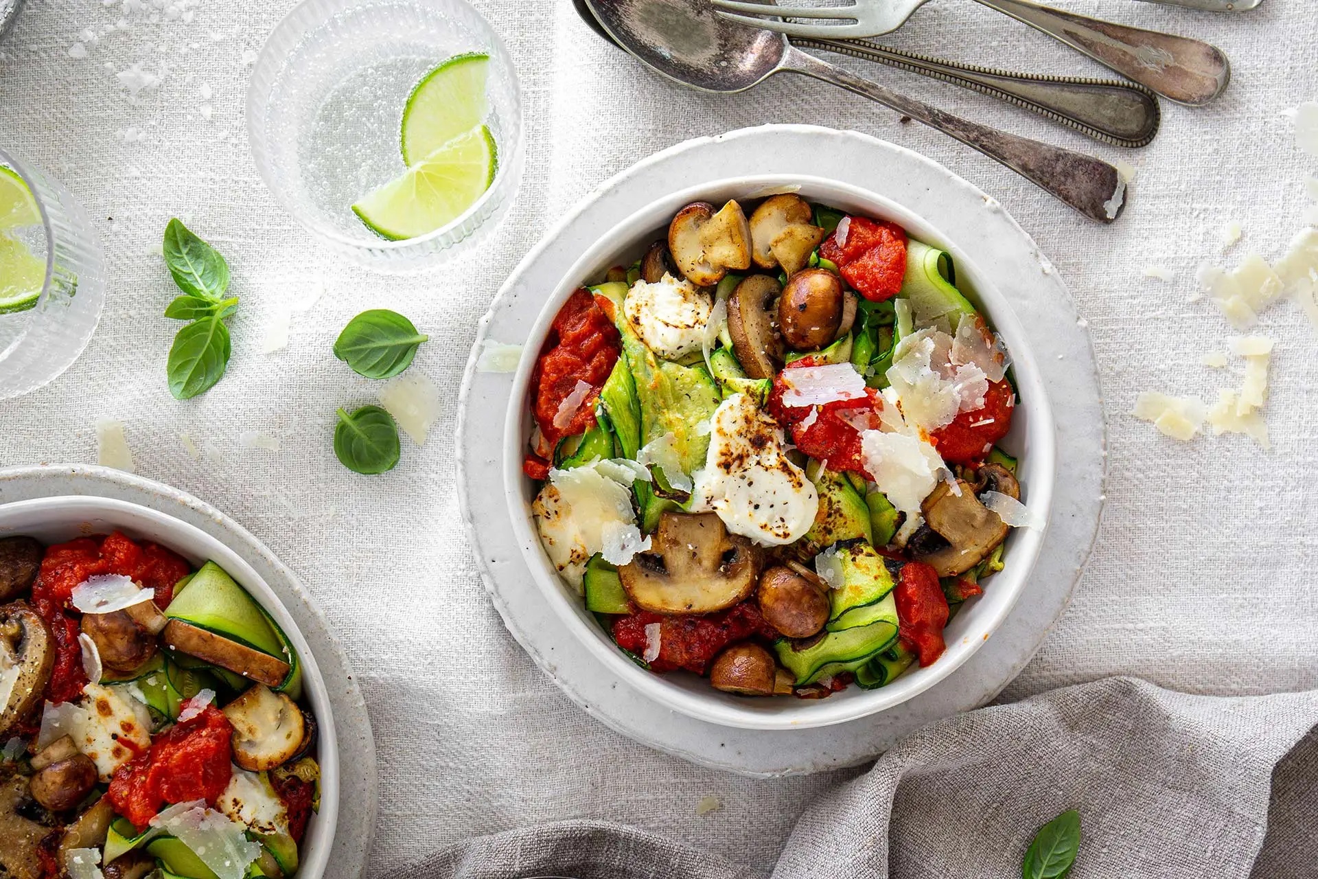MEATLESS MONDAY - Caprese mushroom zoodles