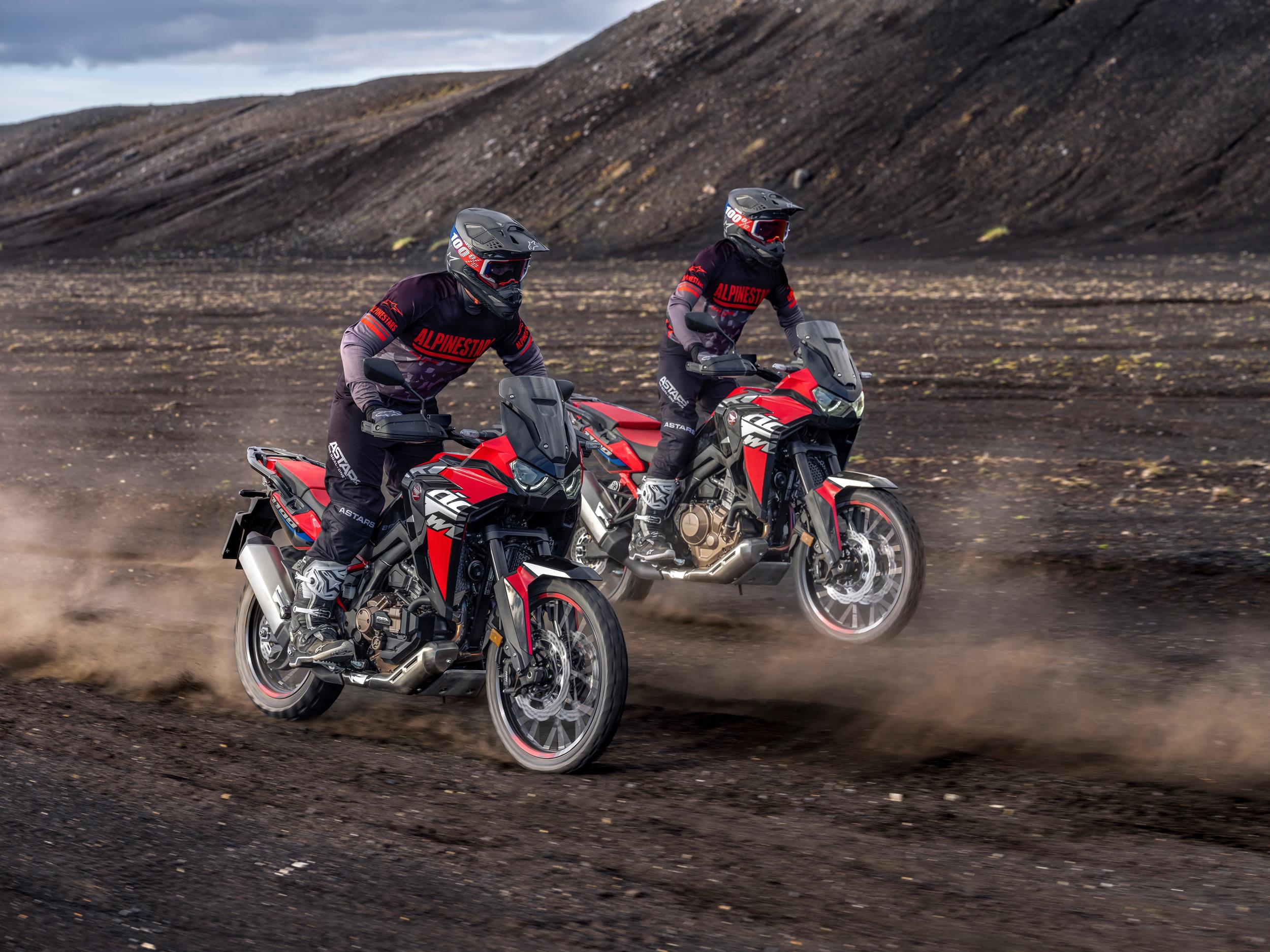 2500341419_22YM_CRF1100L_AFRICA_TWIN