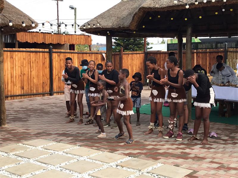 5c36e421-45a2-41ab-_26347