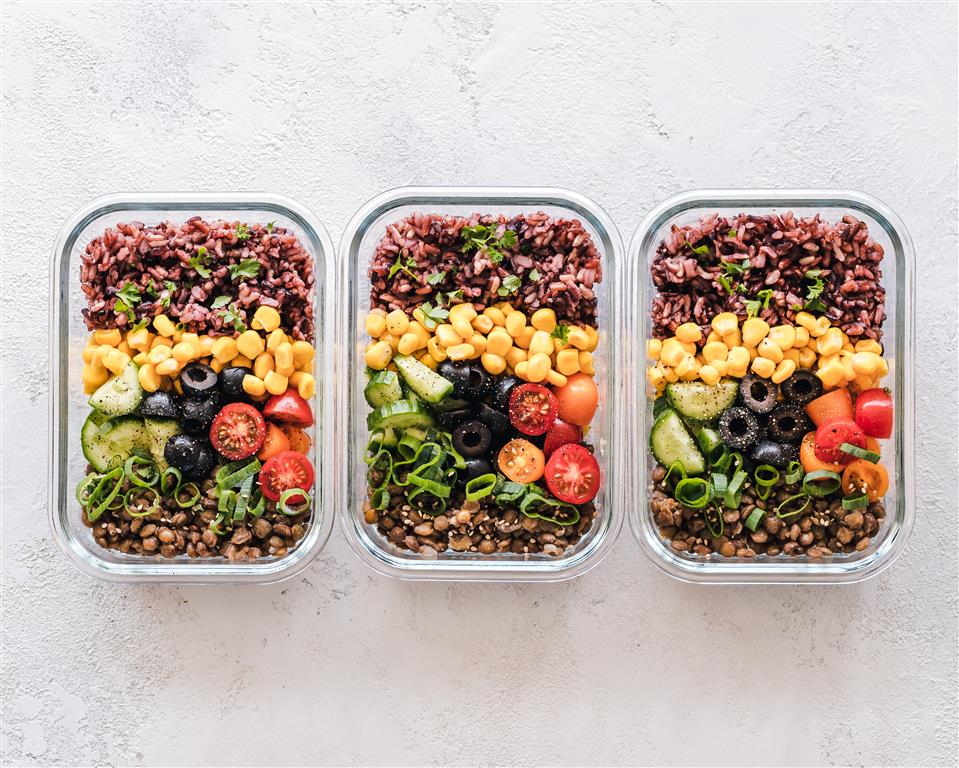ElanaWagner-12-01-2023-Health-OnTheGoFood.2 (Medium)