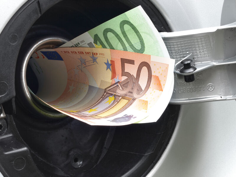 Fill up Car Tank with Banknotes