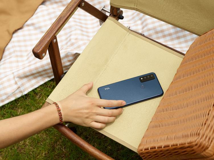 Mid-range 5G Android