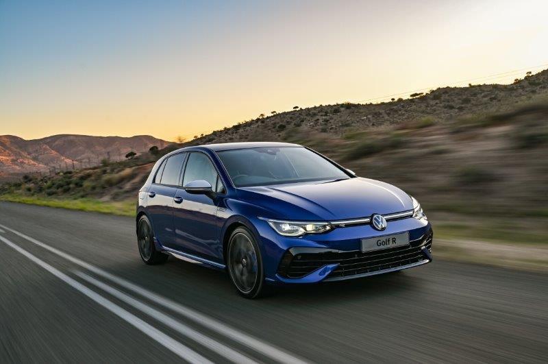New Volkswagen Golf R Dynamic_003