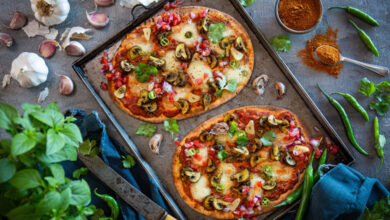 Curried mushroom naan pizza with roasted garlic