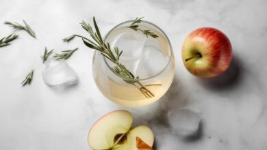 Celebrate spring with Bourbon and apple fizz cocktail