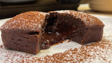 Quick and easy-to-make molten lava cakes