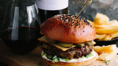 Beef burger with balsamic onions, mature cheddar and pickles
