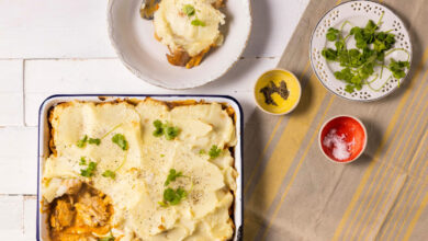 A cosy classic: Chicken stew cottage pie