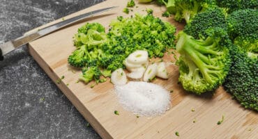 Smoky trout, naartjie, and chargrilled Tenderstem broccoli pasta