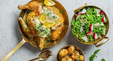 Irresistibly juicy oven baked drumsticks with creamy lemon sauce