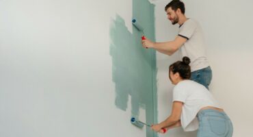 Trendy interior paint colours for 2025