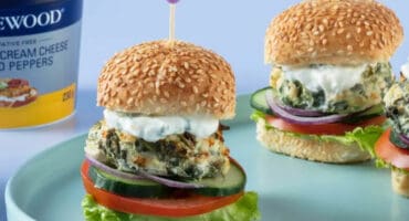 Greek chicken burgers with spinach and cream cheese