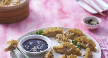 Steamed open wontons with chicken and mushroom