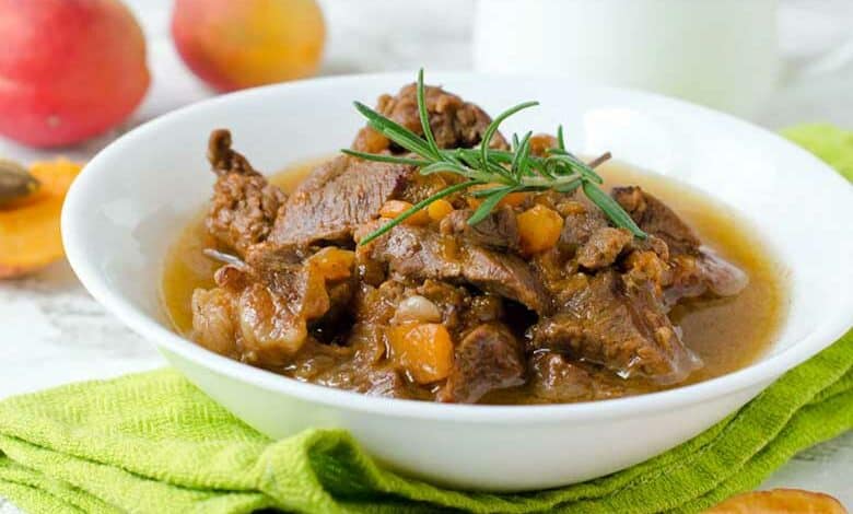Laager rooibos infused, lamb and apricot tagine