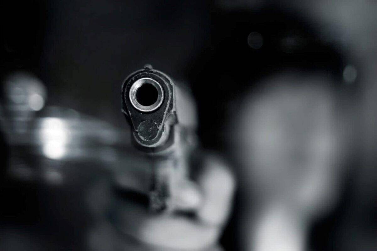 SANDF soldier shoots teenage son before trying to take his own life | Network News