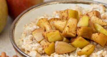 Start your day with apple cinnamon oats with chia seeds and honey