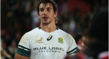 Eben Etsebeth in a white springbok rugby shirt