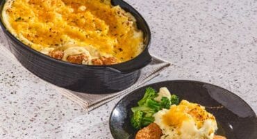 Easy and quick chicken nuggets with mashed potatoes