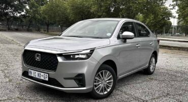 The Honda Amaze clad in Lunar Silver metallic paintwork.