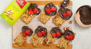 Laager rooibos granola bars with almonds and honey