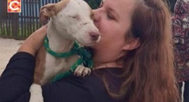Salomé Bruyns with the stolen dog.