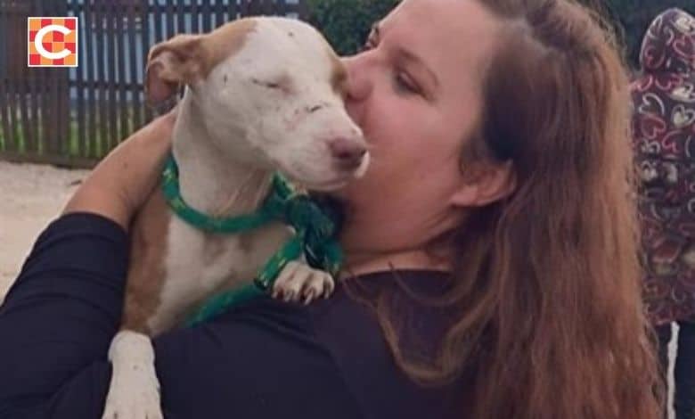 Salomé Bruyns with the stolen dog.