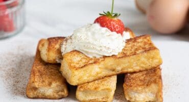 Treat the kids to vanilla eggy toast made in a pressure cooker