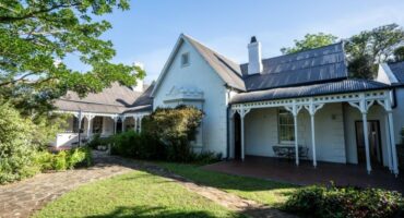 Oatlands House, Makhanda Gaye de Villiers