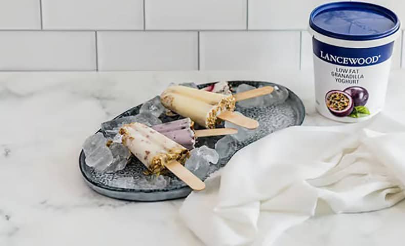 Easy yoghurt and granola breakfast popsicles