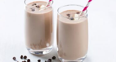 Chocolate, banana and peanut butter breakfast smoothie
