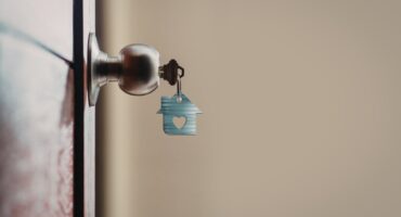 Sell your home faster by knowing what buyers want