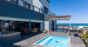 Yzerfontein image supplied by Gaye de Villiers