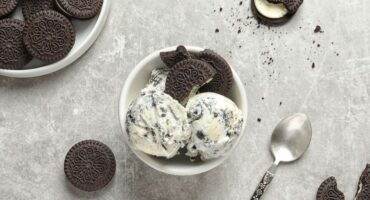 Amasi and cookies ice cream with condensed milk