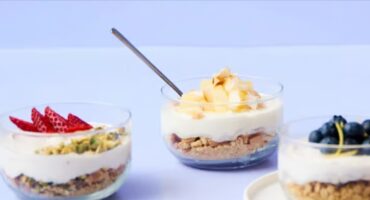 Spring dessert pots made with fruity cream cheese
