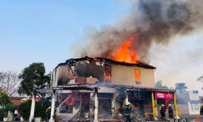 Photo: citizen.co.za Delphi Greek Taverna: Historic Durban Restaurant Destroyed by Major Fire