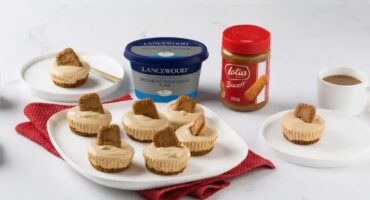 Easy-to-make no-bake Biscoff cheesecake cups