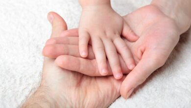 How to trim your infant's tiny nails