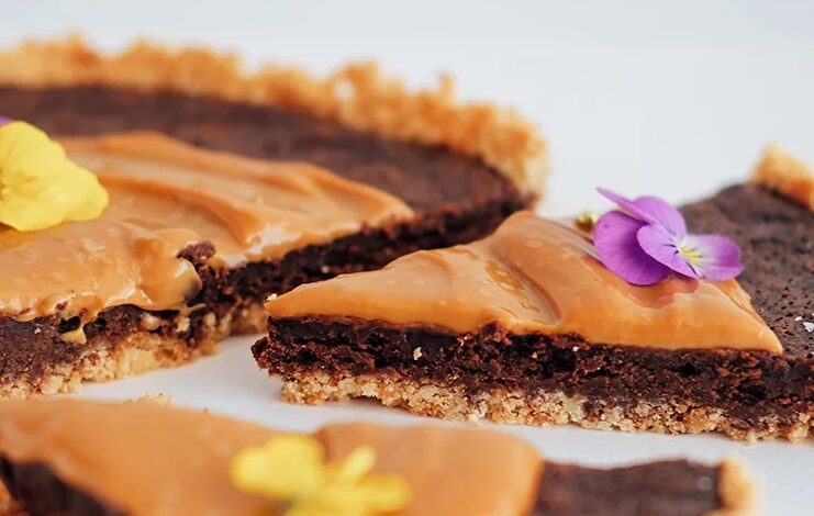 Salted dark chocolate caramel tart