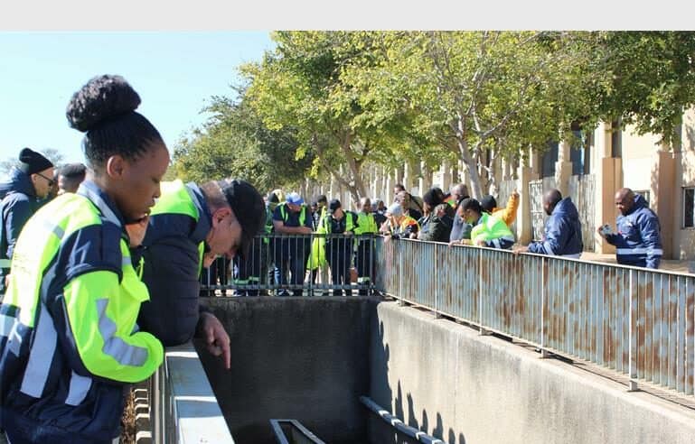 Gauteng MEC Jacob Mamabolo and Joburg MMC Margaret Arnolds visited Walter Sisulu Square on May 22 to inspect extensive damage and outline a restoration plan for the historic Kliptown site, which was vandalised during Covid-19. A full assessment is underway to determine costs and timelines.