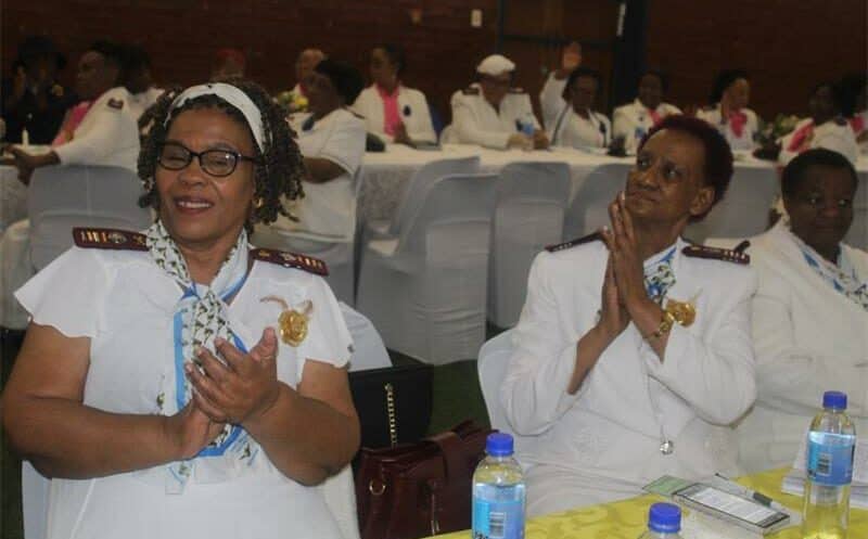 Retired and young nurses gathered in Diepkloof Hall to honour Nurses’ Day under the theme “Our Nurses. Our Future.” The event celebrated the vital role of nurses while highlighting the urgent challenges facing the healthcare system, from staff shortages to failing infrastructure.