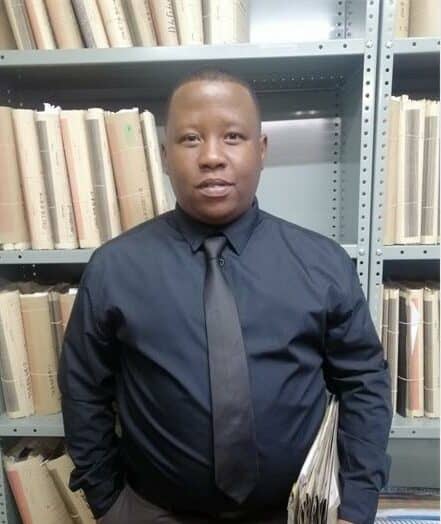 The robbery occurred on Main Road near the Medical Centre in Eldorado Park Ext 2.