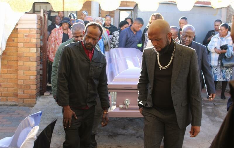 After a five-week struggle to repatriate her body from the US, the family of Thobile Mnisi Tshabalala laid her to rest in Roodepoort on July 12, following her passing in June.