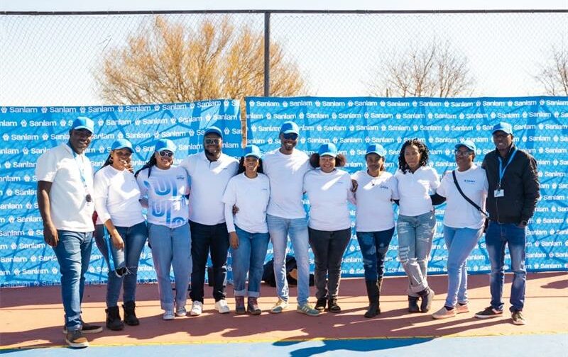 Sanlam and PUBS donated school supplies, clothing, and food to Thembu Primary School, helping learners with education and well-being while inspiring them to achieve future success.