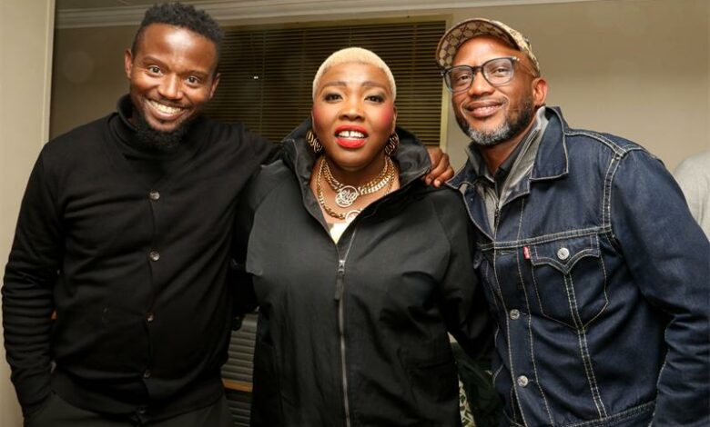 Douglasdale’s queen of comedy, Celeste Ntuli, joined by Skhumba Hlophe, Ndumiso Lindi, Trevor Gumbi and Tsitsi Chiumya, had 3,500 fans laughing non-stop at the Emperors Palace Centre Court.