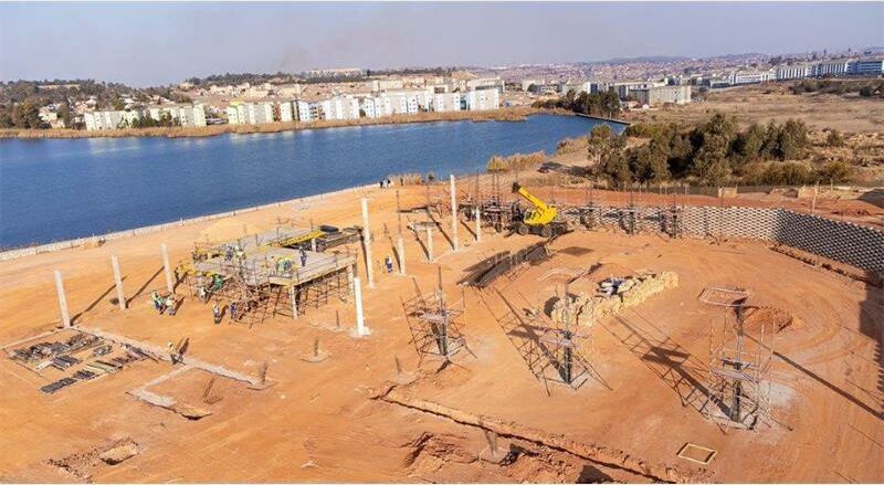 The site connects Soweto to the western suburbs via key arterial routes. This location positions the mall to draw customers from both communities while boosting local trade and accessibility.\