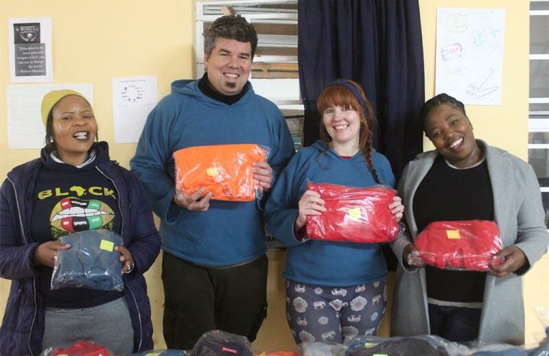 Able Stitch NPC donated 46 personalised hoodies to vulnerable children at Eldorado Park’s Elton John Masibambisane Community Centre, aiming to expand its winter outreach while empowering local communities.