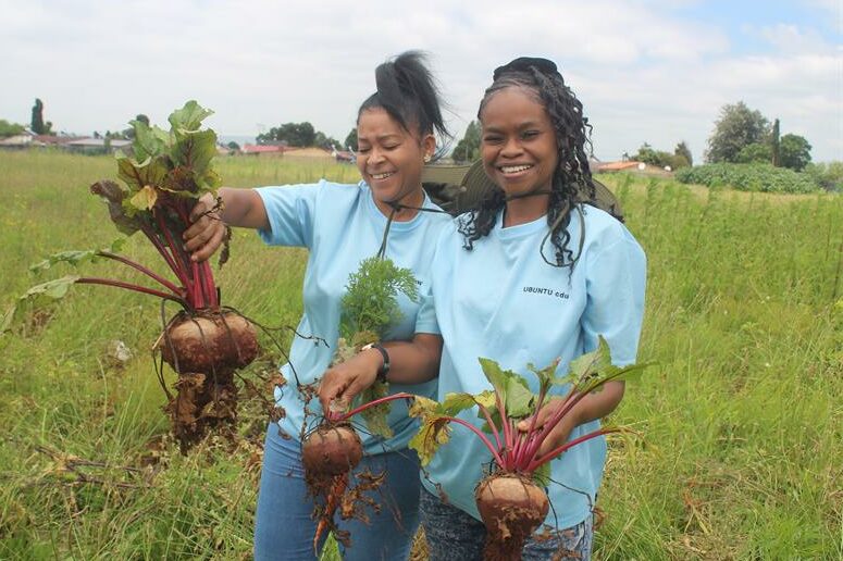 The Klipspruit West-based project recorded strong harvests, hosted community events and introduced agro-processing, while planning expansion despite ongoing water and security challenges.